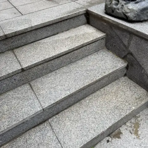 돌계단보수 디딤판 틈새 보수 시공 후