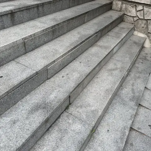 돌계단보수 줄눈 메움 시공 전